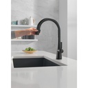 Delta 9191T-BL-DST Monrovia Single Handle Pull-Down Kitchen Faucet With Touch2O Technology Matte Black