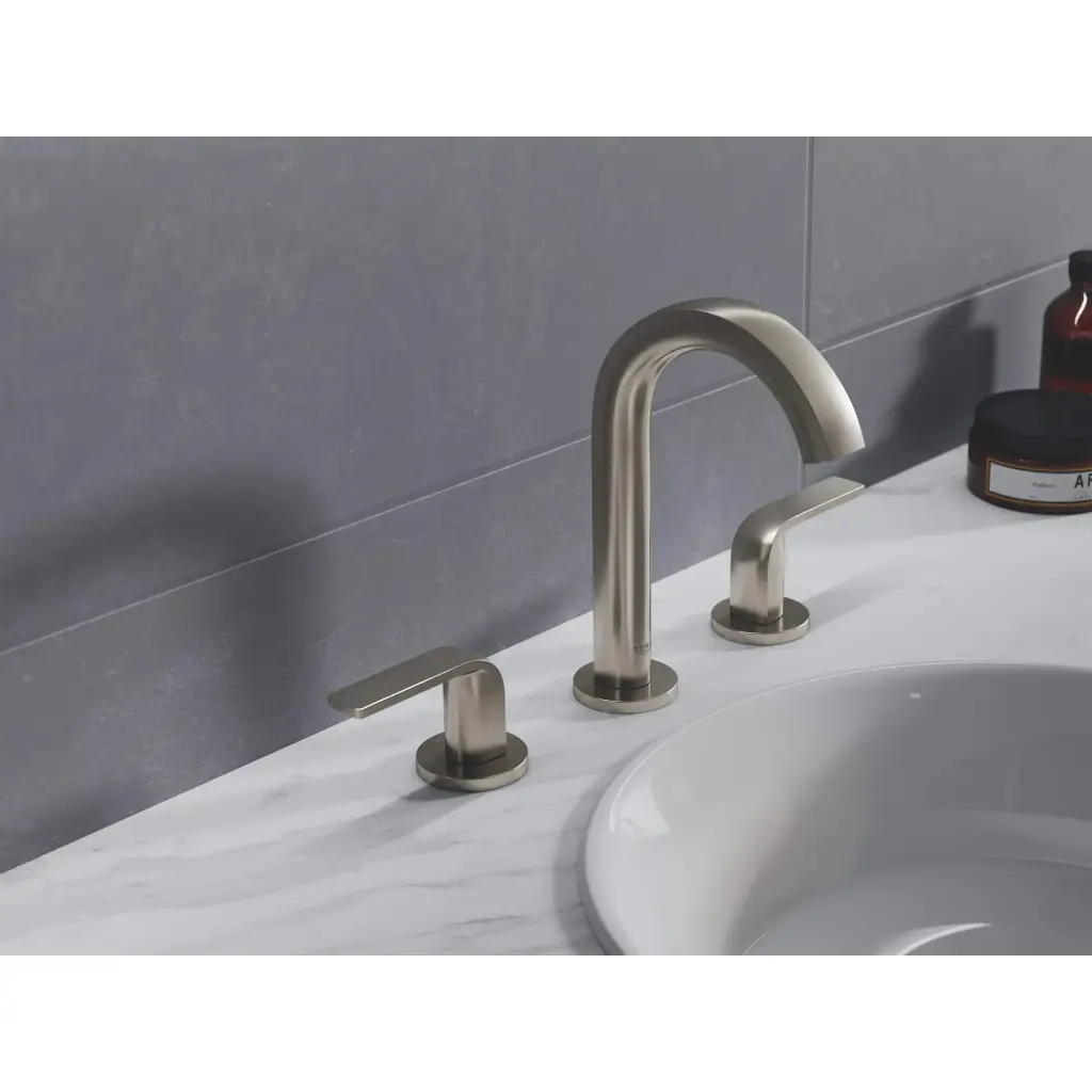 Grohe 20597000 Defined 2Hndl Basin 3-Hole Chrome